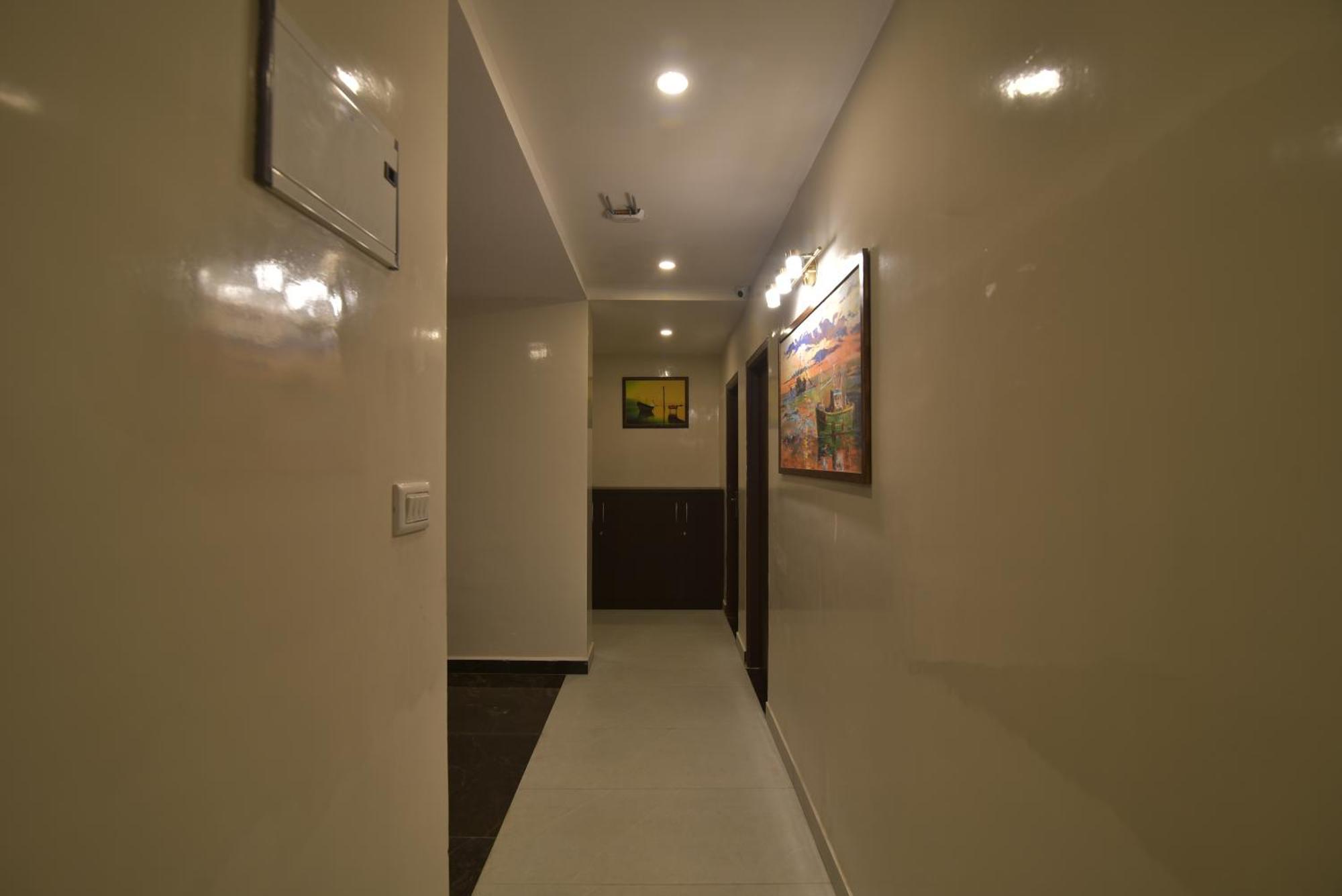 Address 24 Inn 벵갈루루 외부 사진