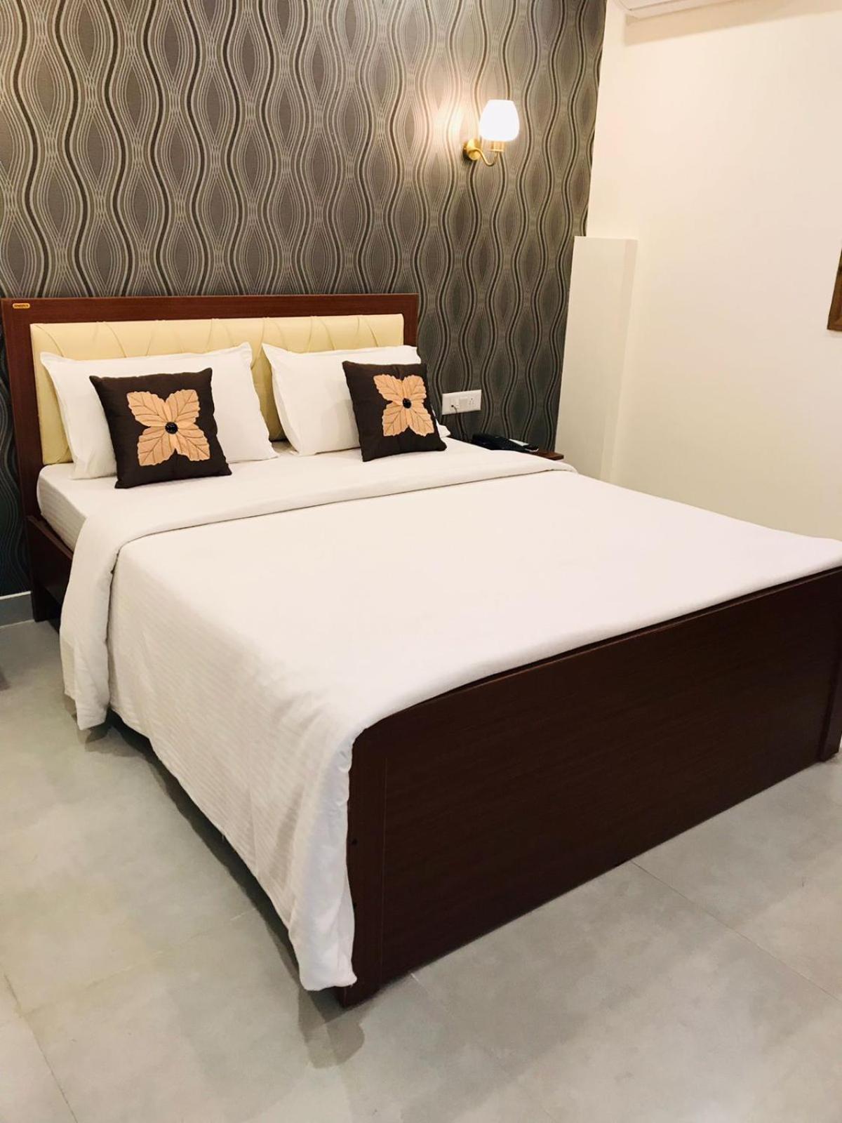 Address 24 Inn 벵갈루루 외부 사진