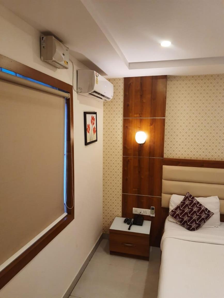 Address 24 Inn 벵갈루루 외부 사진